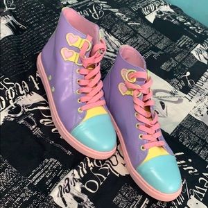 COPY - Pastel colored shoes with hearts on side